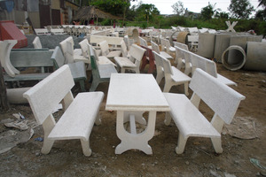 Bộ bàn ghế đá mài granito màu trắng